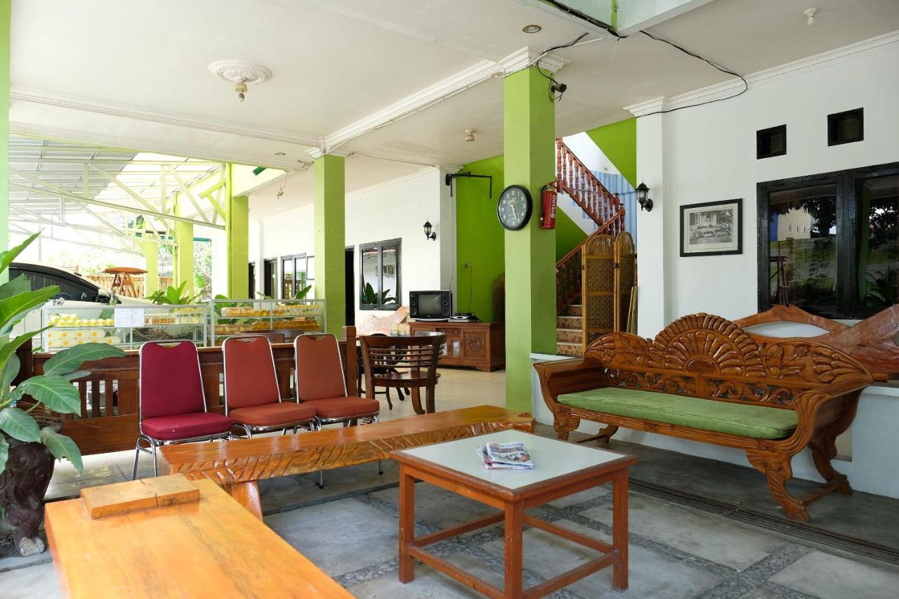 Oyo 2186 Esbe Hotel Syariah Tanjung Pandan Exterior foto
