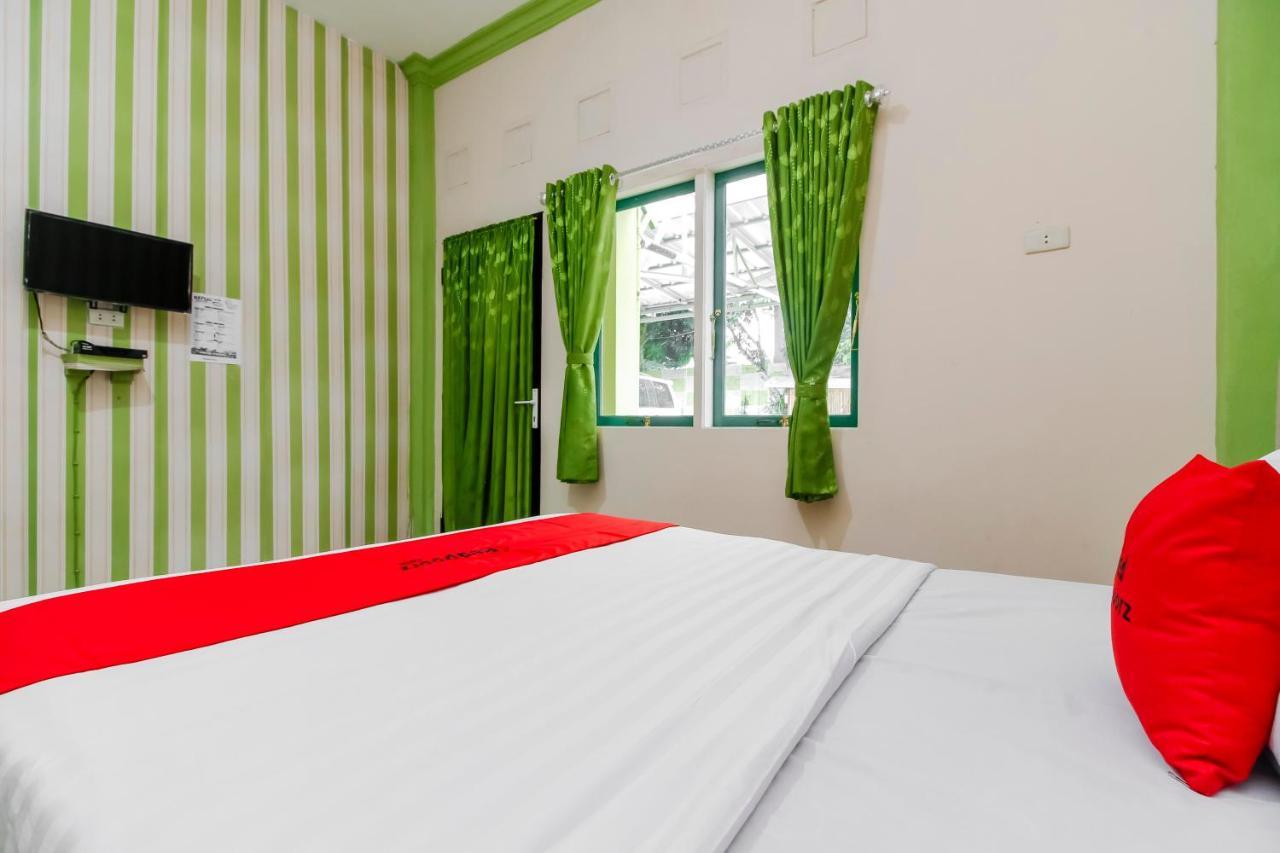 Oyo 2186 Esbe Hotel Syariah Tanjung Pandan Exterior foto
