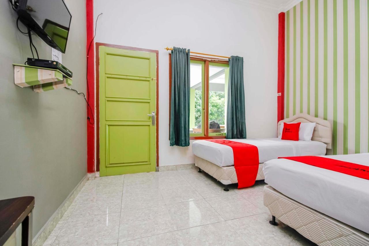 Oyo 2186 Esbe Hotel Syariah Tanjung Pandan Exterior foto