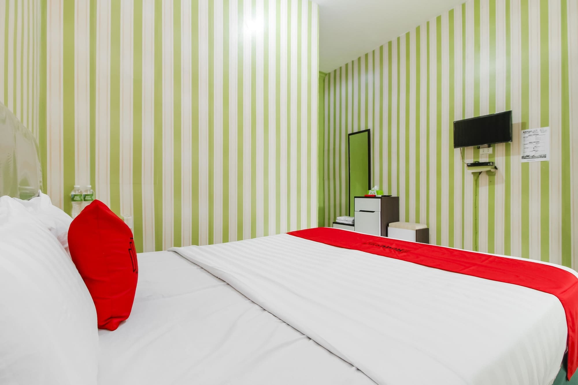 Oyo 2186 Esbe Hotel Syariah Tanjung Pandan Exterior foto