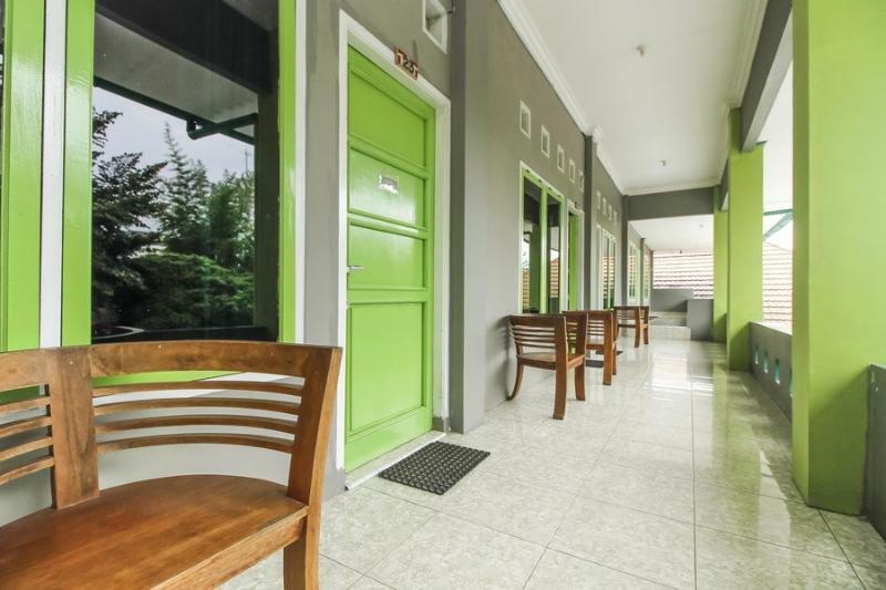 Oyo 2186 Esbe Hotel Syariah Tanjung Pandan Exterior foto