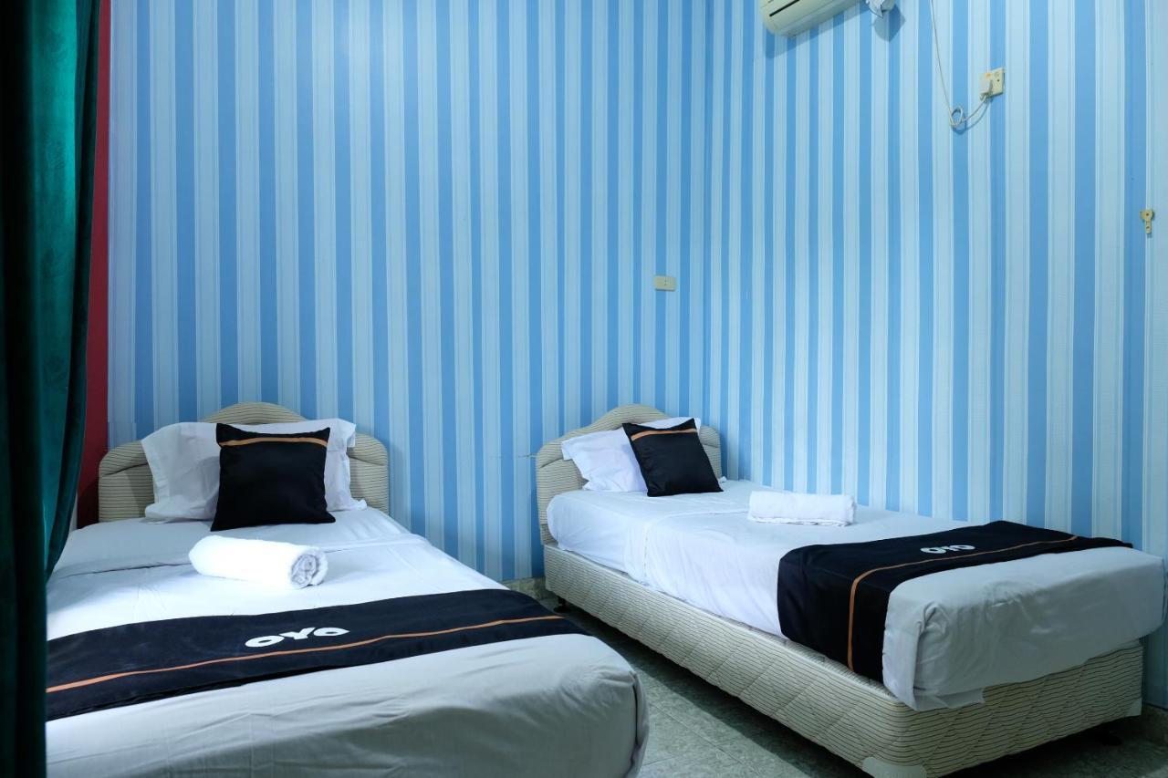 Oyo 2186 Esbe Hotel Syariah Tanjung Pandan Exterior foto